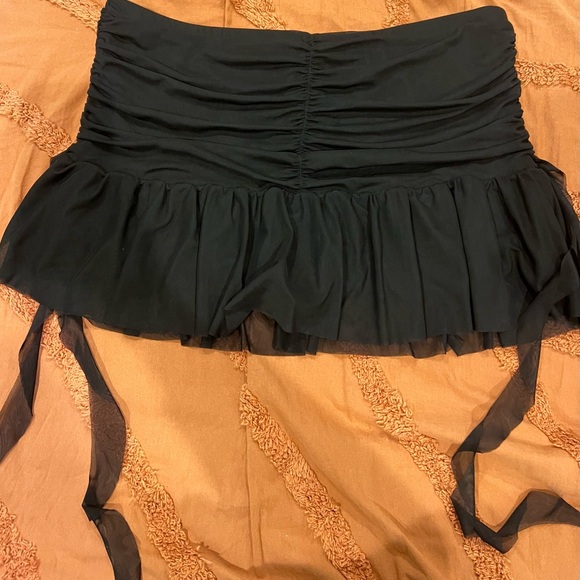 SHEIN ICON Plus Rhinestone Ruched Ruffle Hem Mesh Skirt - Picture 2 of 4